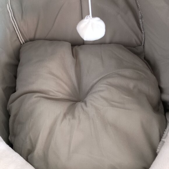 NEW Cozy Cat Bed Anti-Slip Bottom Toy Attached Removable Cotton Pad Pet Nest - Picture 2 of 9